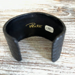 Load image into Gallery viewer, Plato Alligator Matte Black Bracelet Cuff
