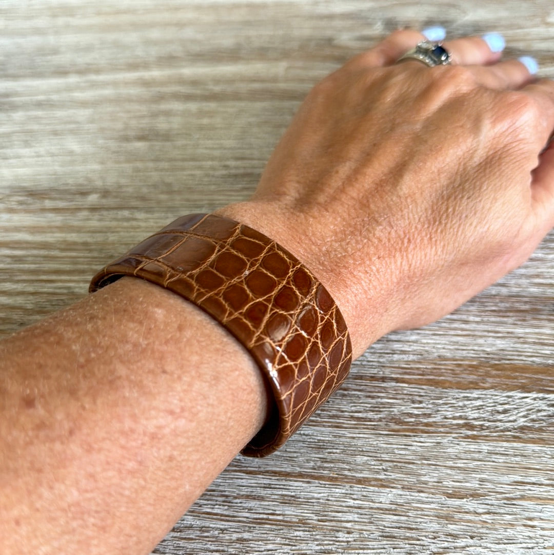 Plato Alligator Glazed Light Brown Bracelet Cuff