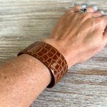 Load image into Gallery viewer, Plato Alligator Glazed Light Brown Bracelet Cuff
