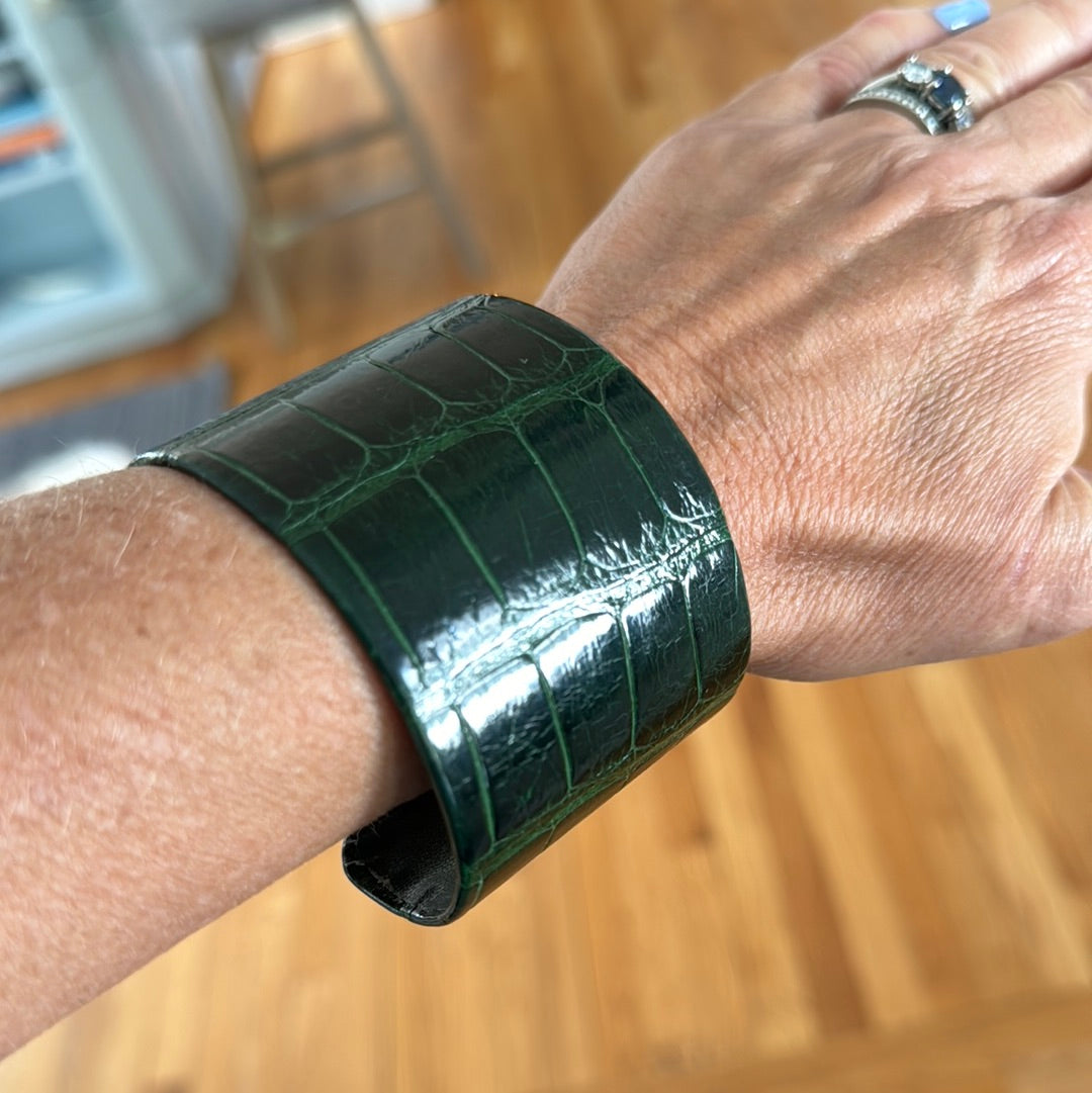 Plato Alligator Glazed Green Bracelet Cuff