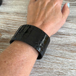 Load image into Gallery viewer, Plato Alligator Glazed Black Bracelet Cuff
